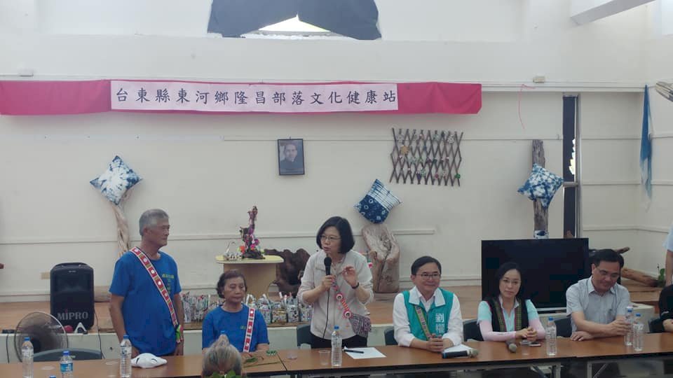 訪視部落長照 總統允諾提供資源讓部落更好