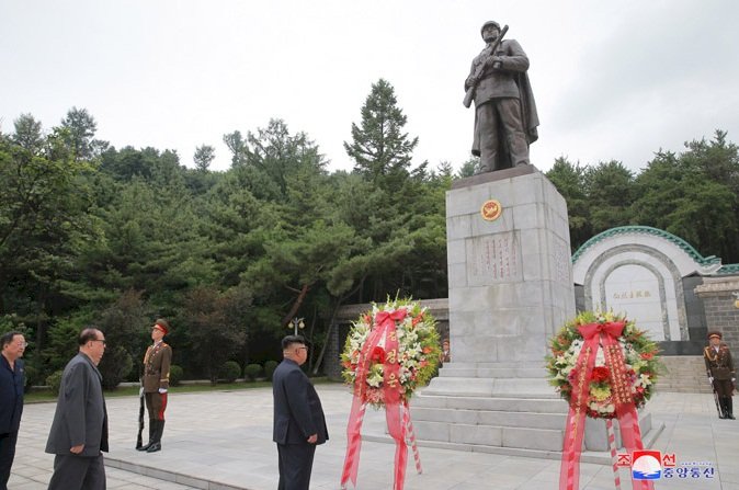 韓戰停戰簽署日 金正恩憑吊毛澤東長子