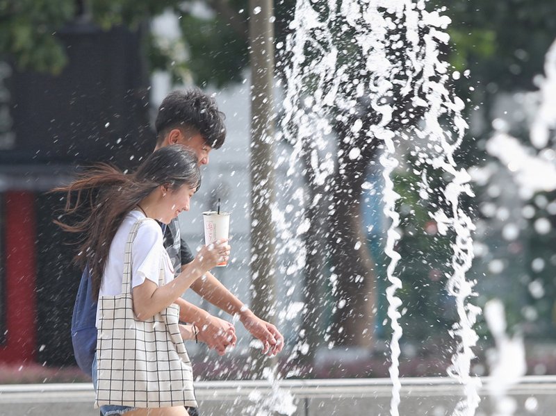 熱翻了 宜蘭土場測站午後達39.9度