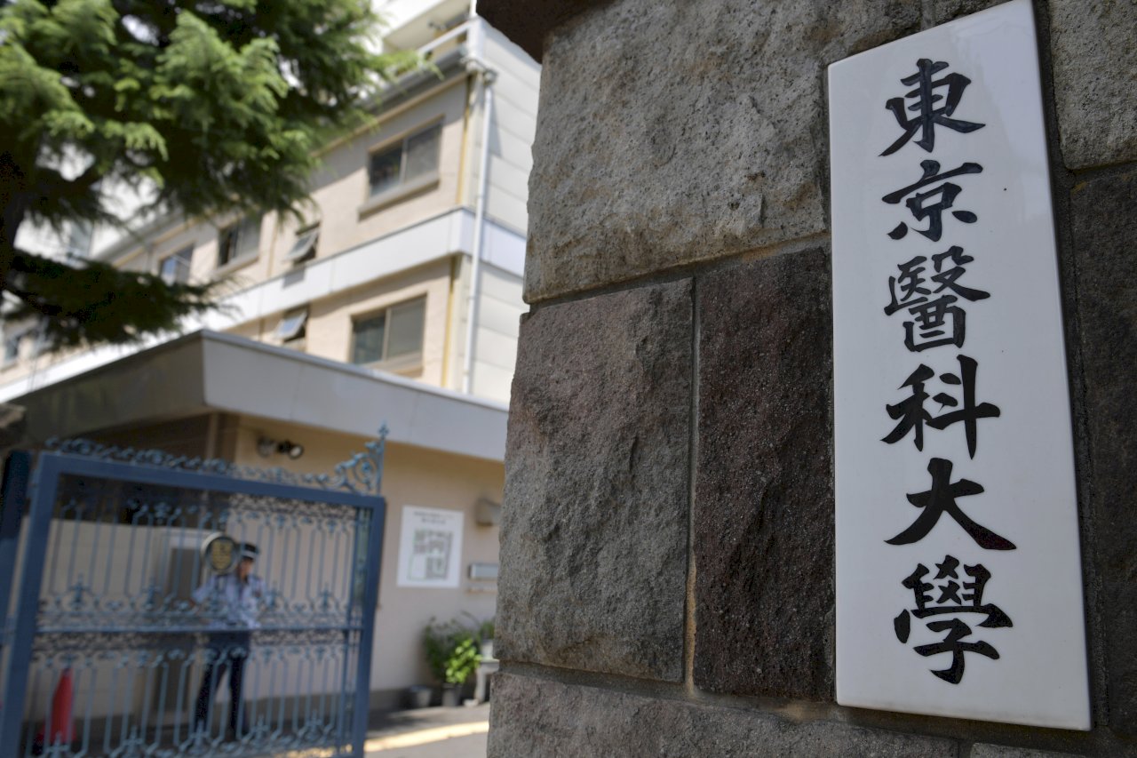東京醫大入學考歧視 女考生集體求償
