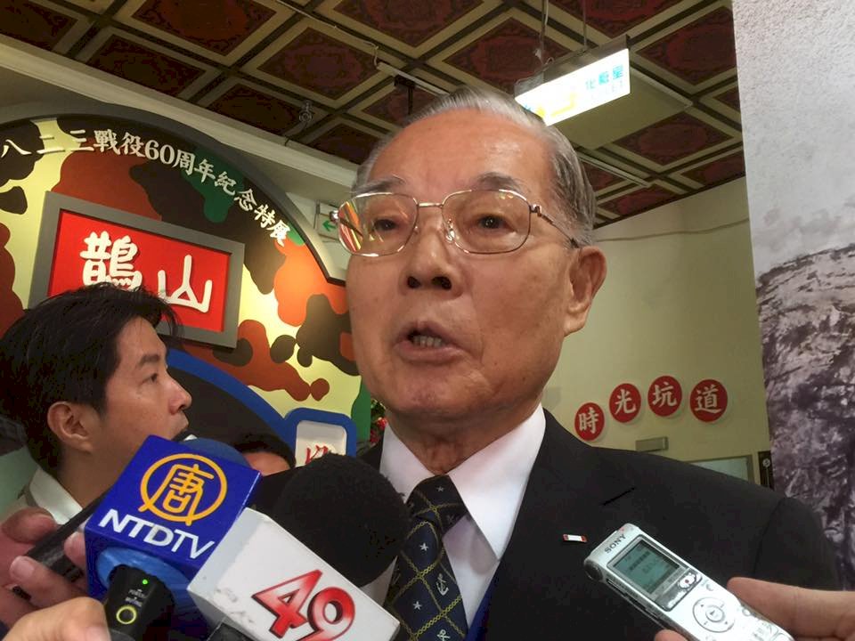 伍世文回首823 運補遭砲擊卻無法還手