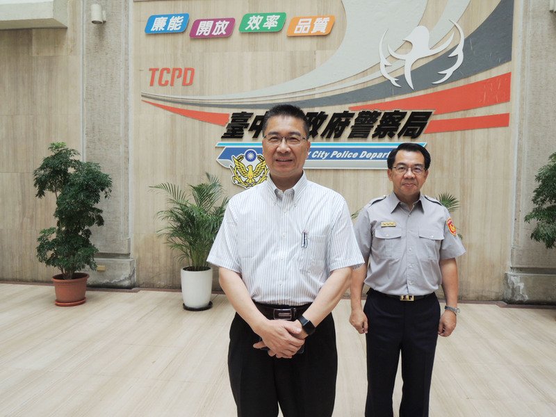 徐國勇訪視中市警局 期許做好選舉維安