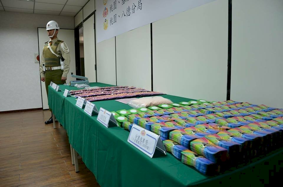 憲兵接獲情資  查獲桃園毒咖啡包