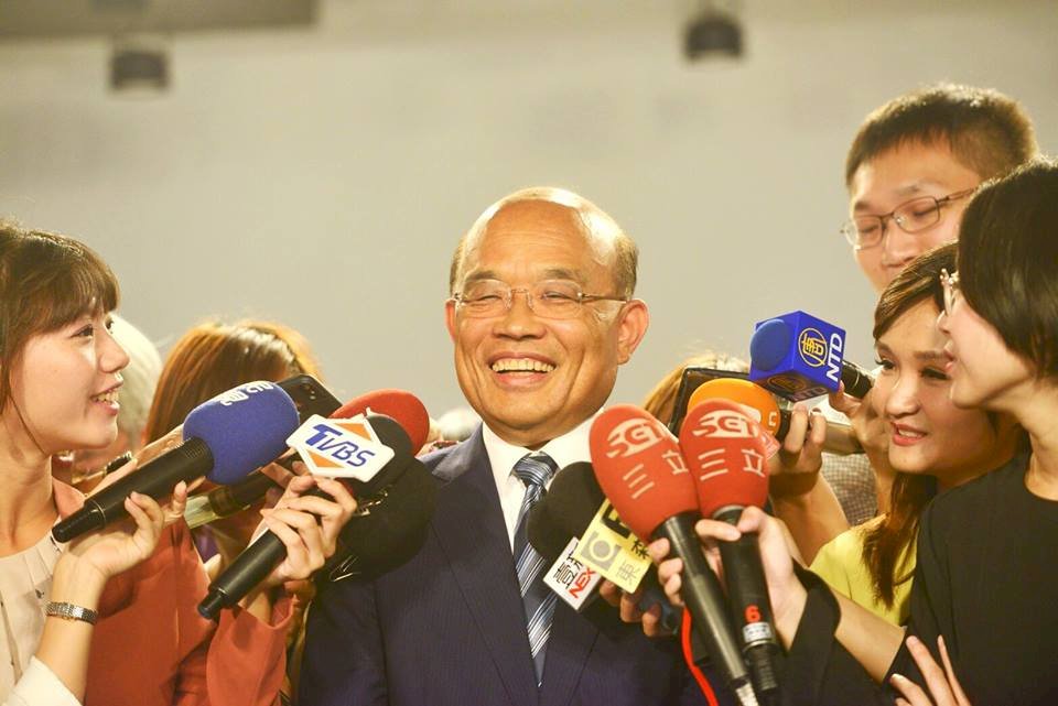 蘇貞昌續喊話來辯論 侯友宜先推行動政見