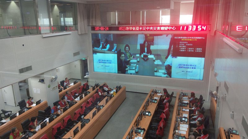 致災豪雨轟台 數千戶電力搶修中