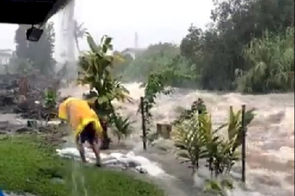 雷恩威力降仍狂倒雨 夏威夷州大島泡水