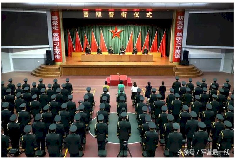 習近平崇拜未降溫 新疆標語：聽習話跟習走