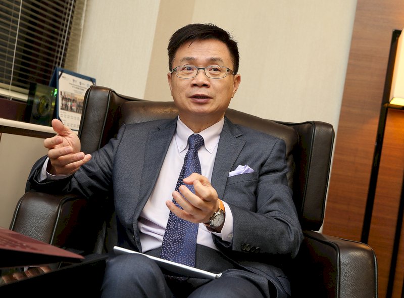 黃志芳拜會亞航CEO 盼多引進台灣商品