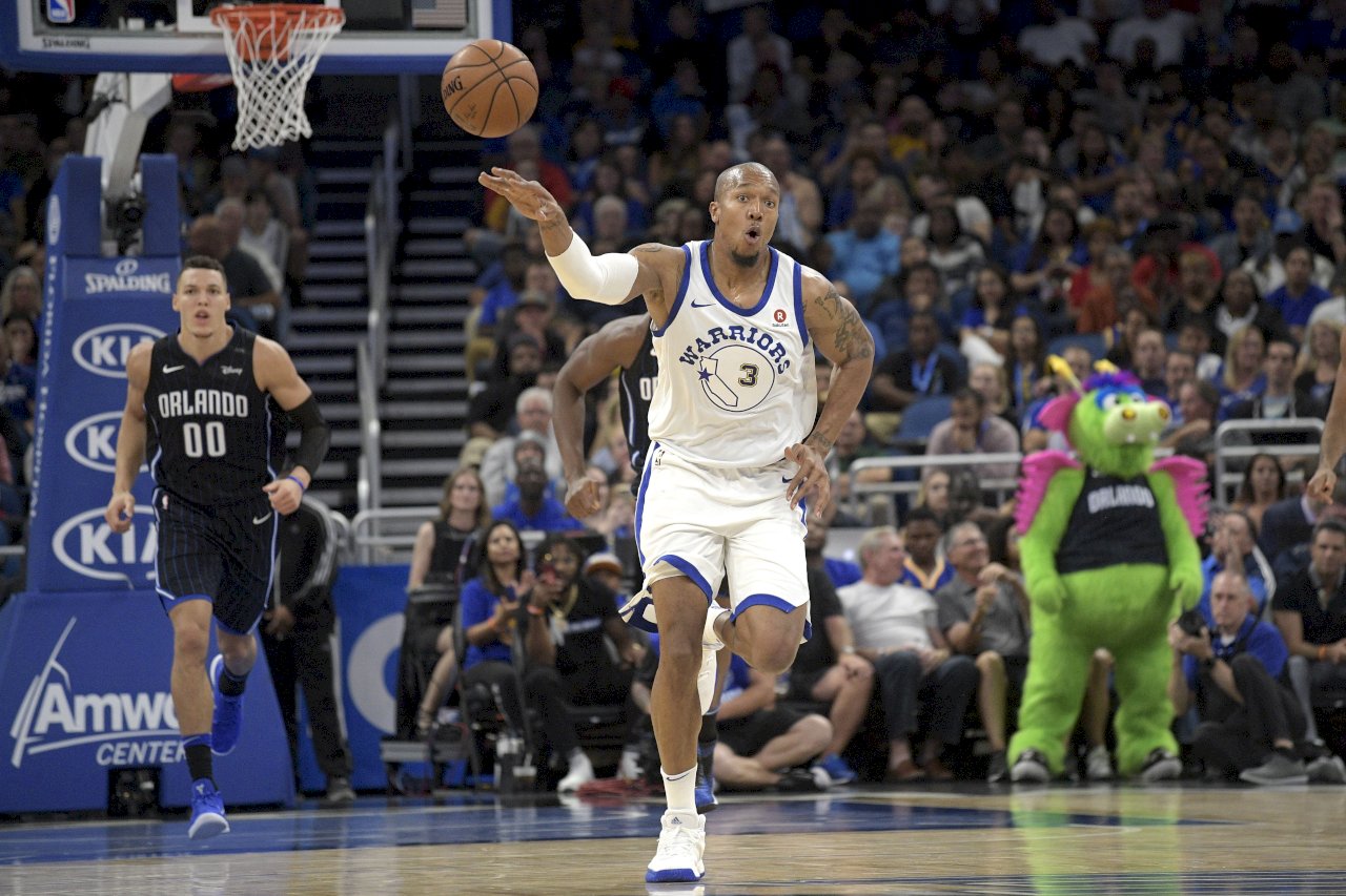 結束15年NBA生涯 勇士威斯特宣布退休