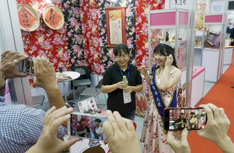 駐泰處甄選青年大使 協助宣傳台灣形象展