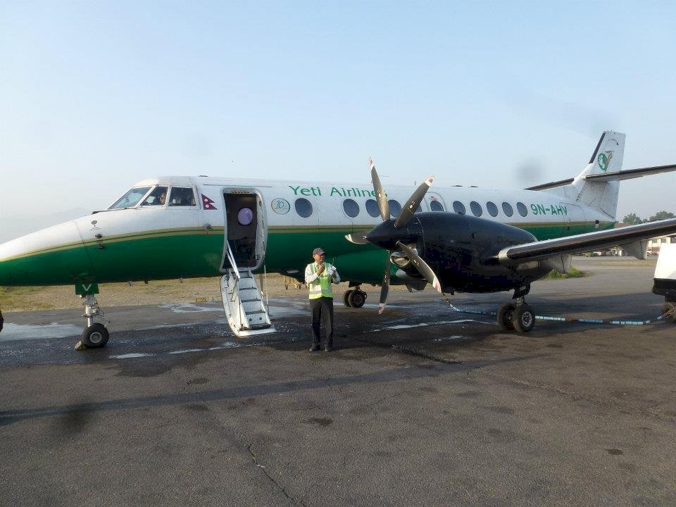 飛機滑出跑道 加德滿都機場驚魂