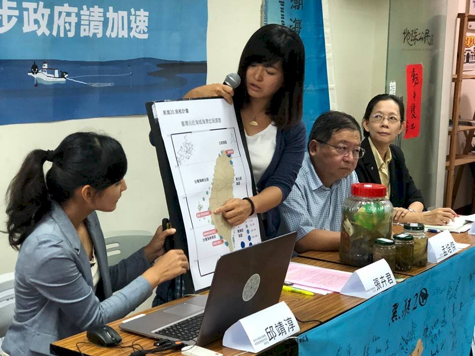島航直擊藍色國土 近8成遭海漂垃圾包圍