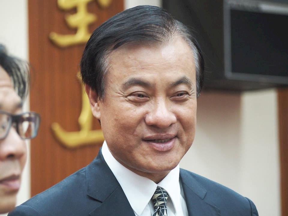 國慶LOGO被嫌醜 蘇嘉全：設計師聽到了