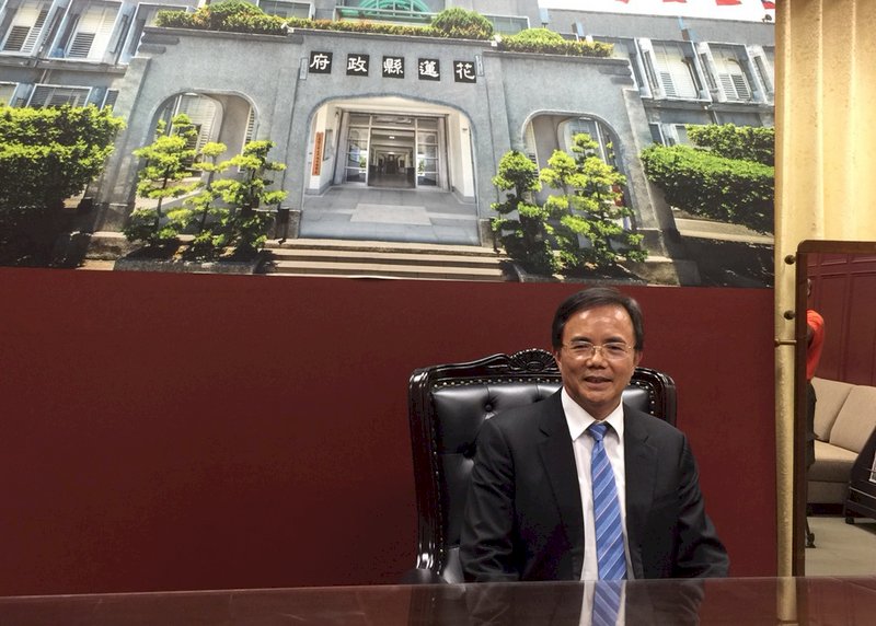 蔡碧仲代理花蓮縣長 首件事關心地震災民