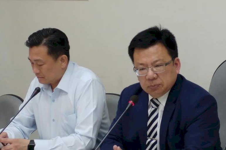 侯反深澳電廠影片造假？ 侯、蘇隔空論戰