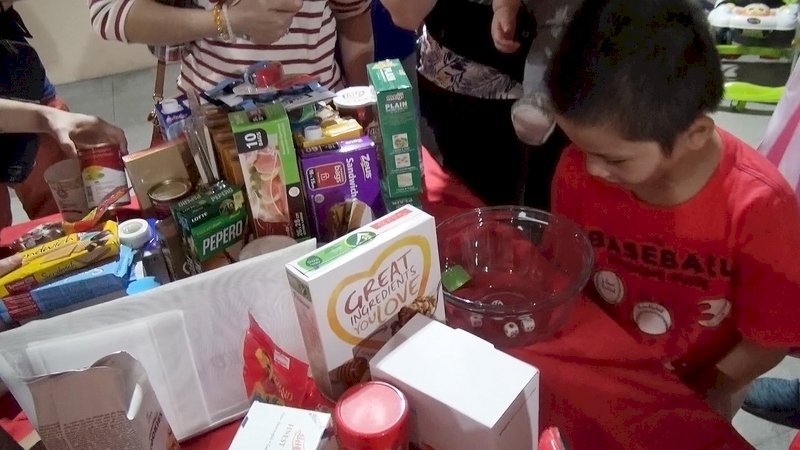 不賞月不烤肉 旅菲華人擲骰子過中秋