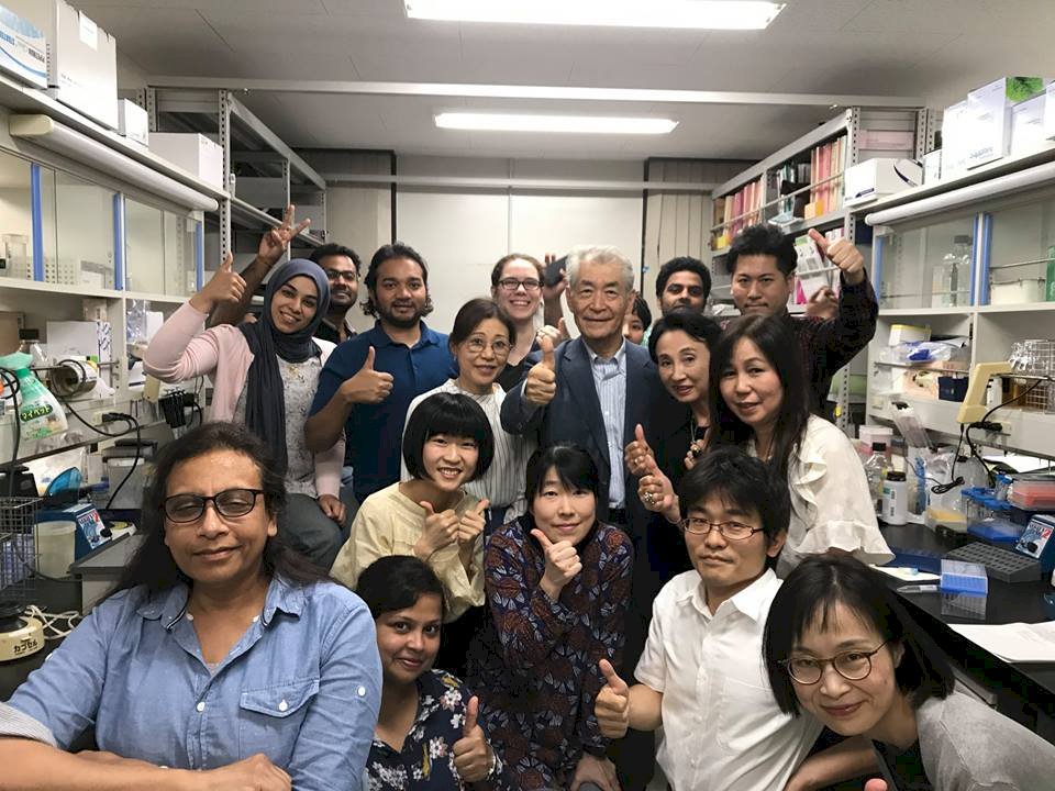 本庶佑獲諾貝爾醫學獎 日本首相致電道賀