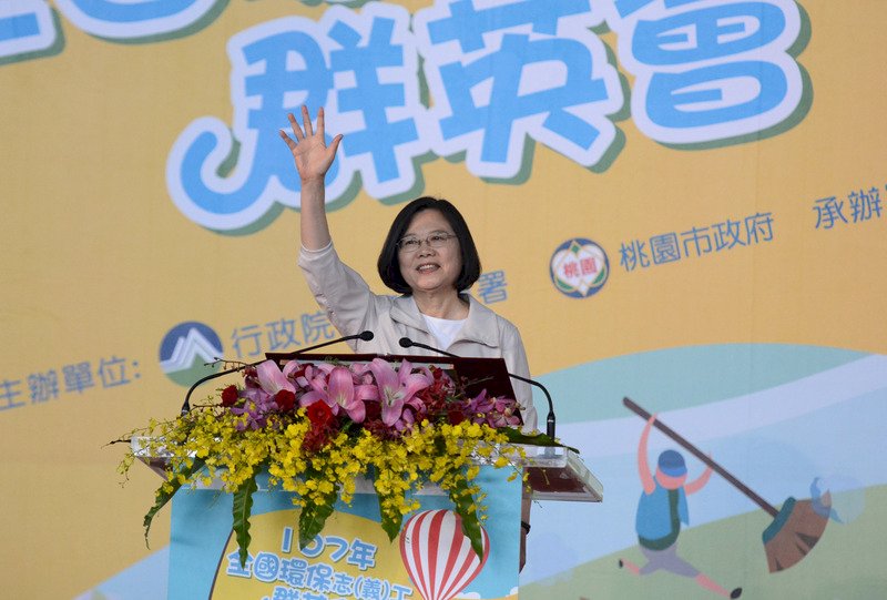 總統：空污修法非要消滅老車 盼澄清假消息