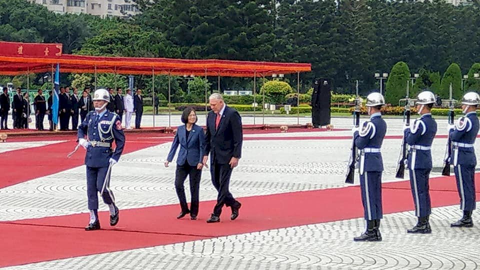 蔡總統軍禮歡迎 查士納：會大聲宣告支持台灣