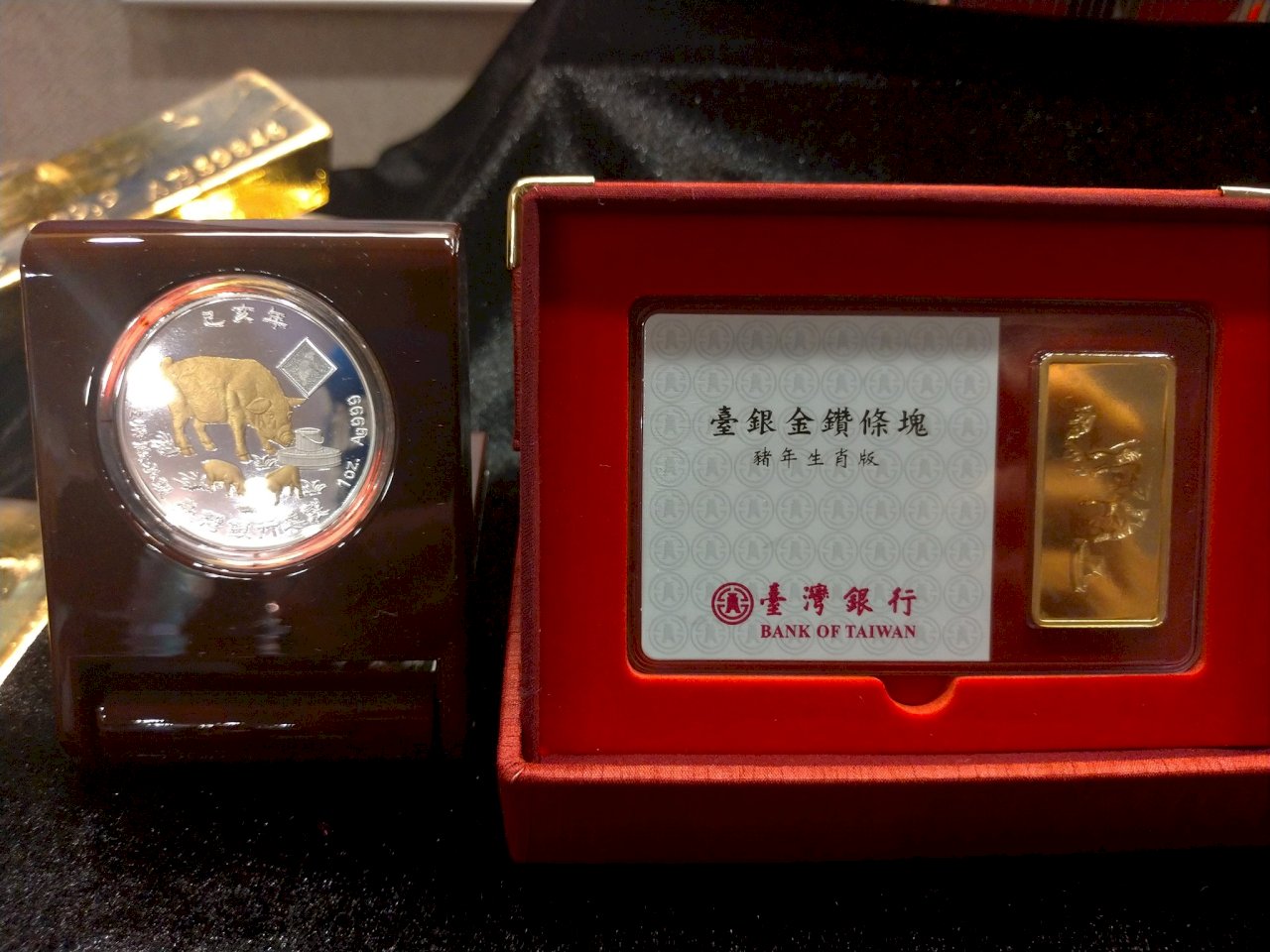 美中貿易戰 投資人棄黃金就美元