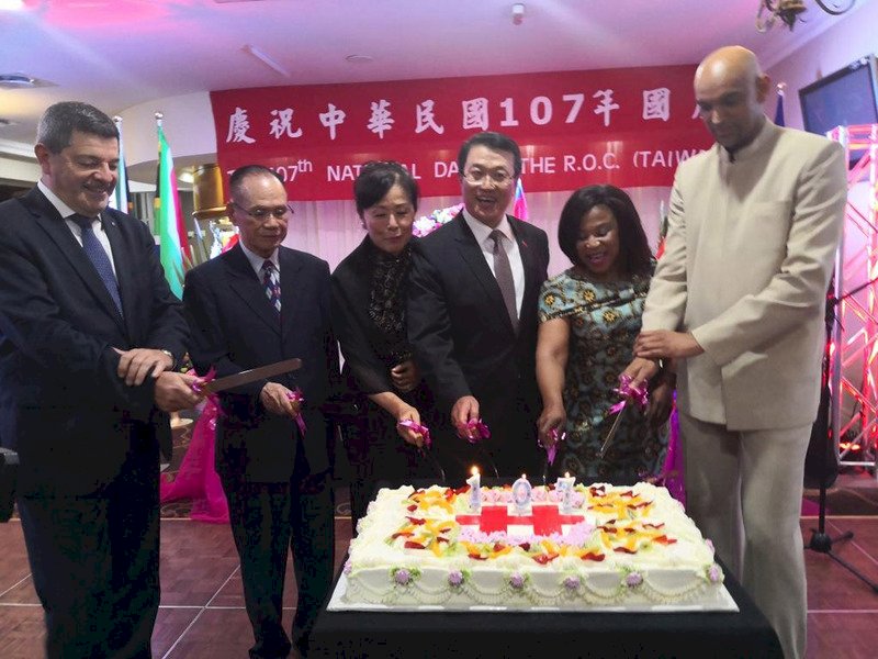 南非慶107年國慶酒會 數百人參與同歡