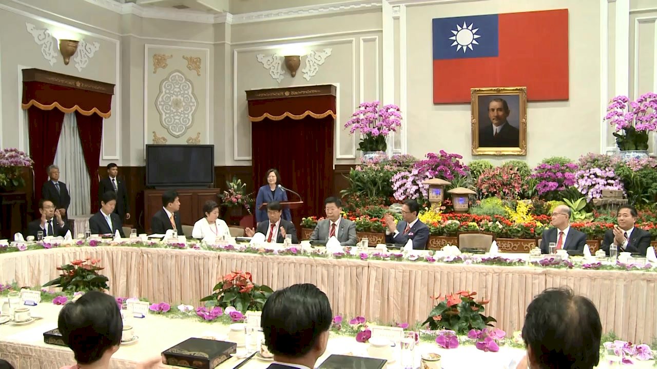 總統：變局中扮演穩定角色 是國家領導人責任