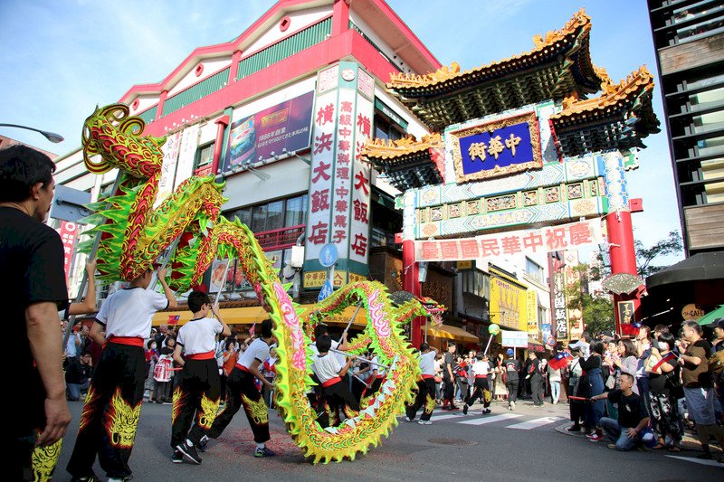 日橫濱僑界國慶遊行 謝長廷高喊中華民國萬歲