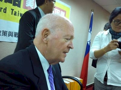 美前國防部官員建議中共 邀蔡總統訪北京