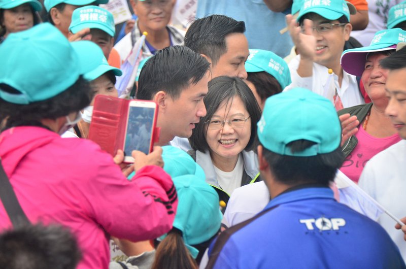 選戰倒數 民進黨回防高雄深入民間催票