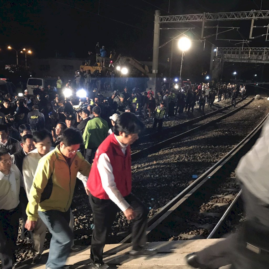 普悠瑪翻覆原因 賴揆：提高層級調查