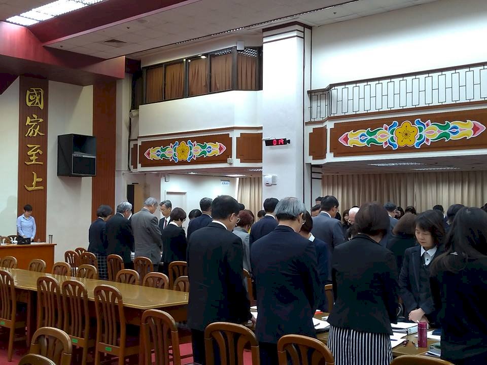普悠瑪翻覆／立院財委會默哀1分鐘