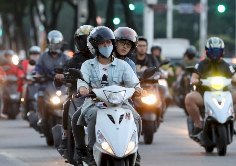 機車考照利多 上駕訓班考取駕照 補助千元