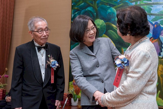 接見醫療奉獻獎得主 總統盼共同努力提升醫療環境
