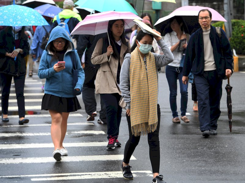 跨年北東陰雨濕冷 中南部偶飄雨
