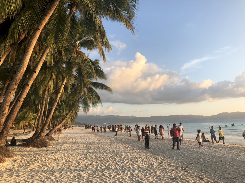長灘島封半年 菲2018仍創外國旅客人次新高