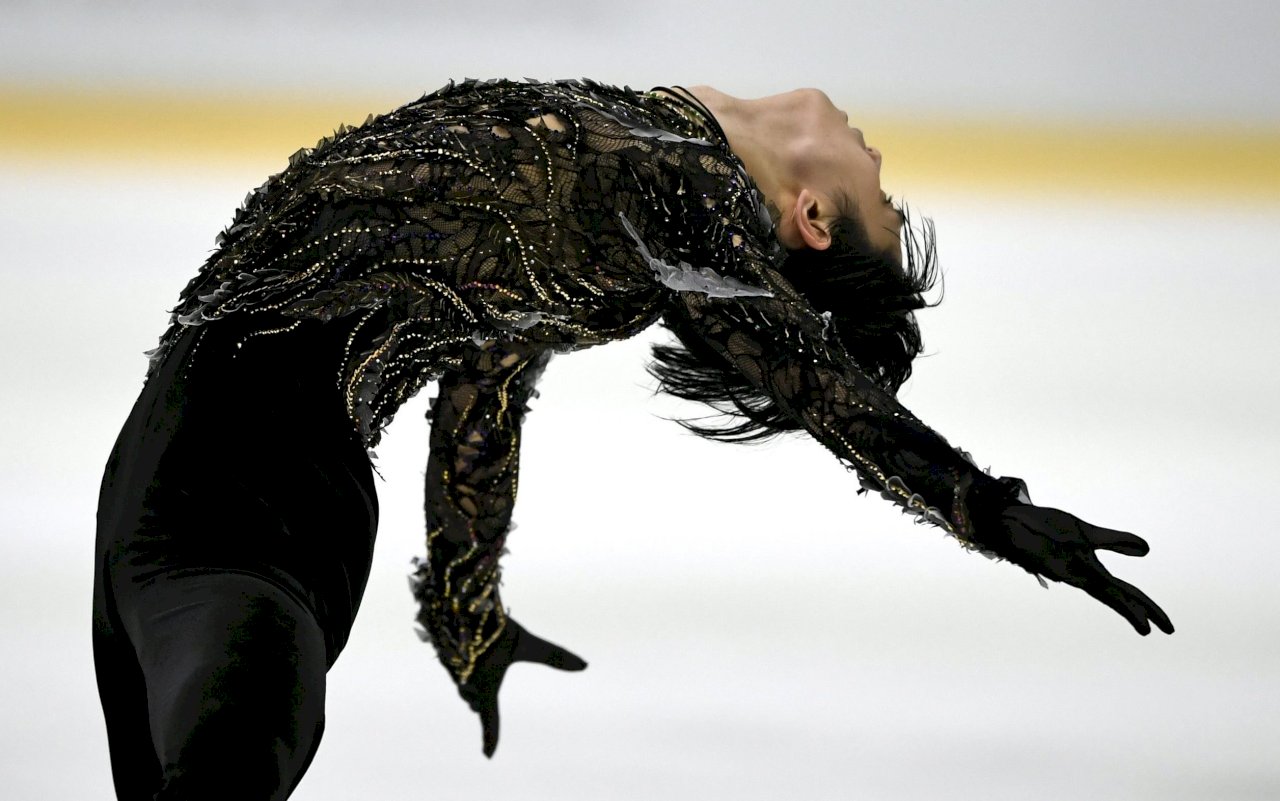花式滑冰大獎賽  羽生結弦創最高分紀錄摘冠