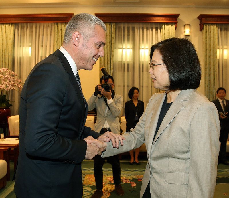 賀蔡英文連任 法國會友台小組讚揚民主生命力