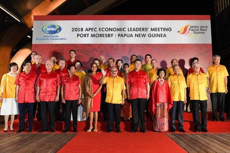APEC晚宴合照 張淑芬與李顯龍短暫交談