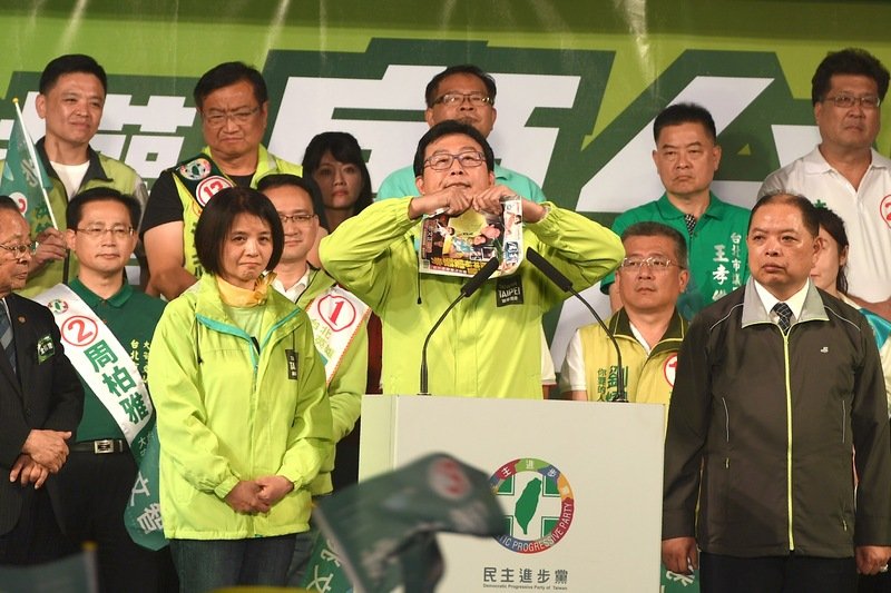 姚文智造勢晚會火力全開 炮打柯文哲、怒撕周刊