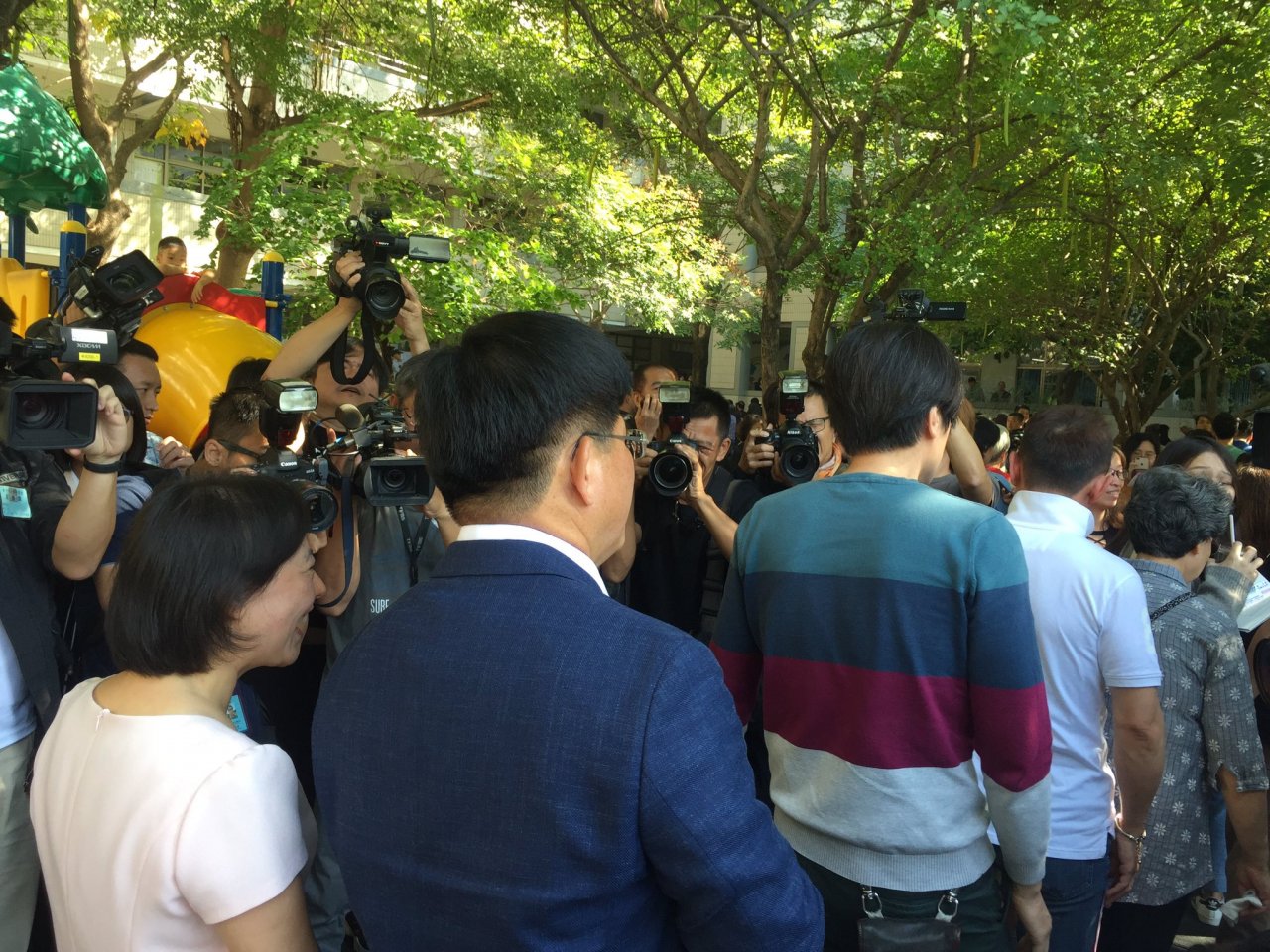 領票排長龍 盧秀燕盼選務順利 林佳龍勉把握權利