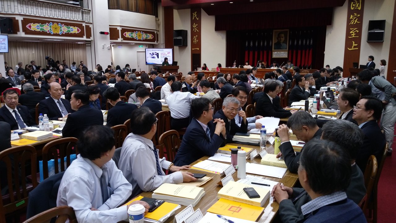 南向人才培育編15.8億 立委籲增考核機制