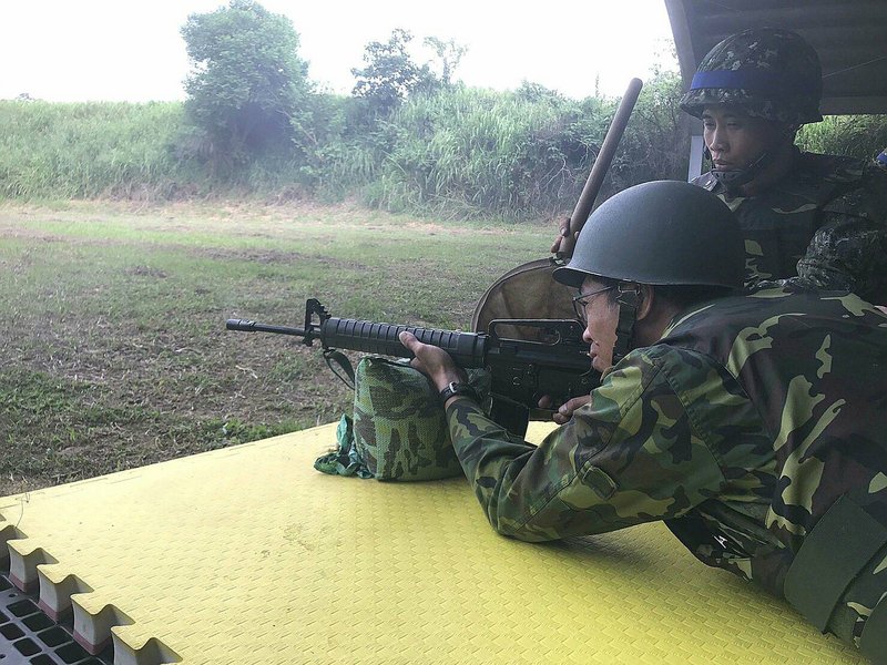 成功嶺65K2步槍射擊膛炸 官兵擦傷無大礙