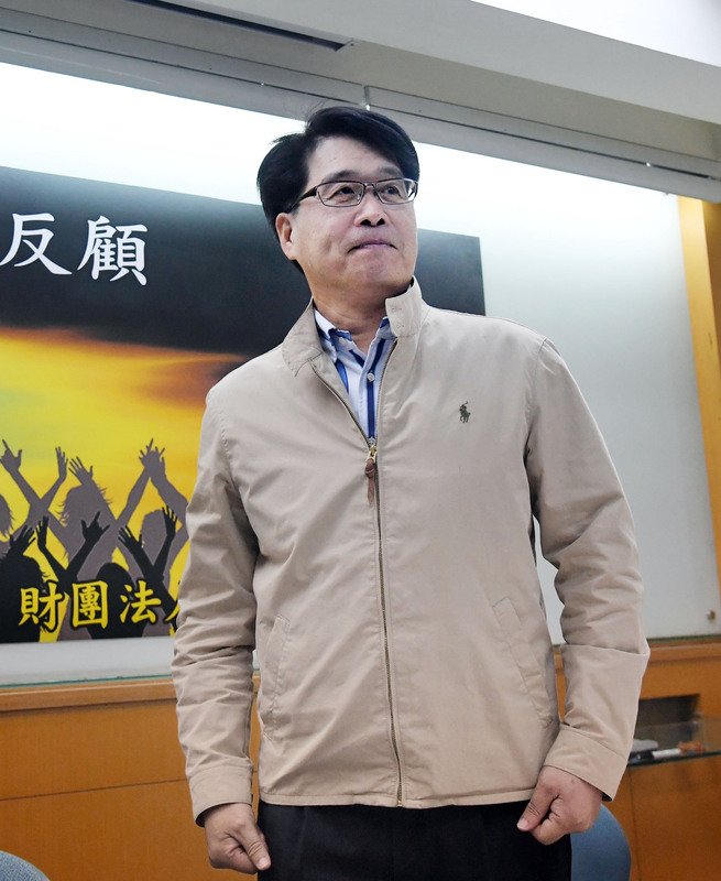願意承擔 游盈隆率先表態將登記參選民進黨主席