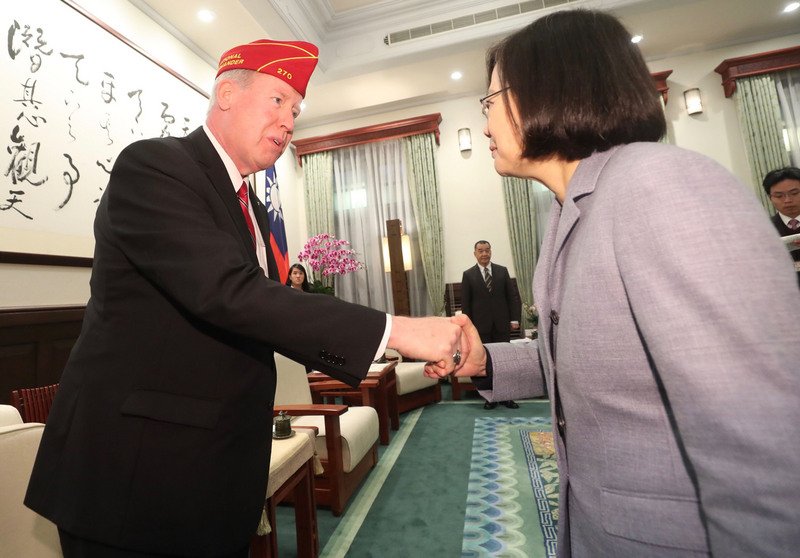 總統：加強就業輔導及醫療長照 照顧退伍軍人
