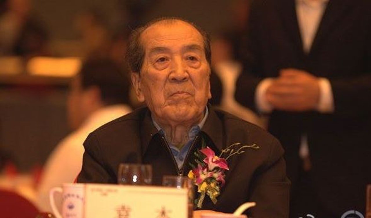 曾說天安門沒死人 袁木告別式中國官方避提六四