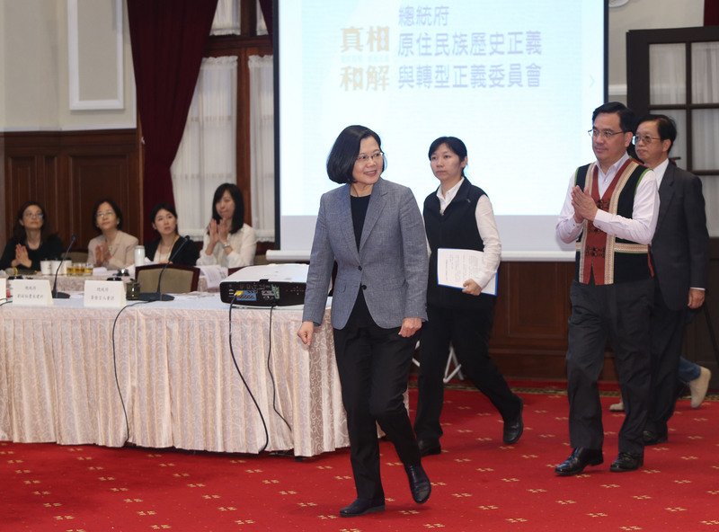 總統：有足夠決心讓台灣變成真正轉型之國