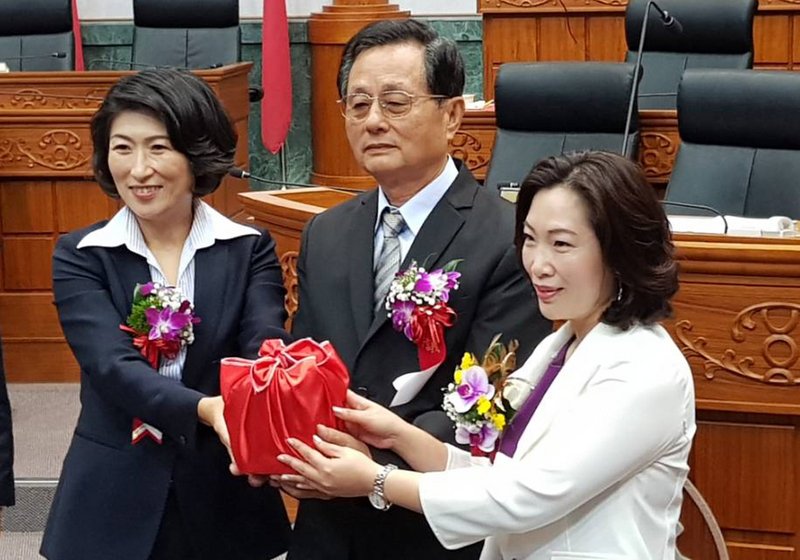 府會同為女人當家 台東地方自治史首例