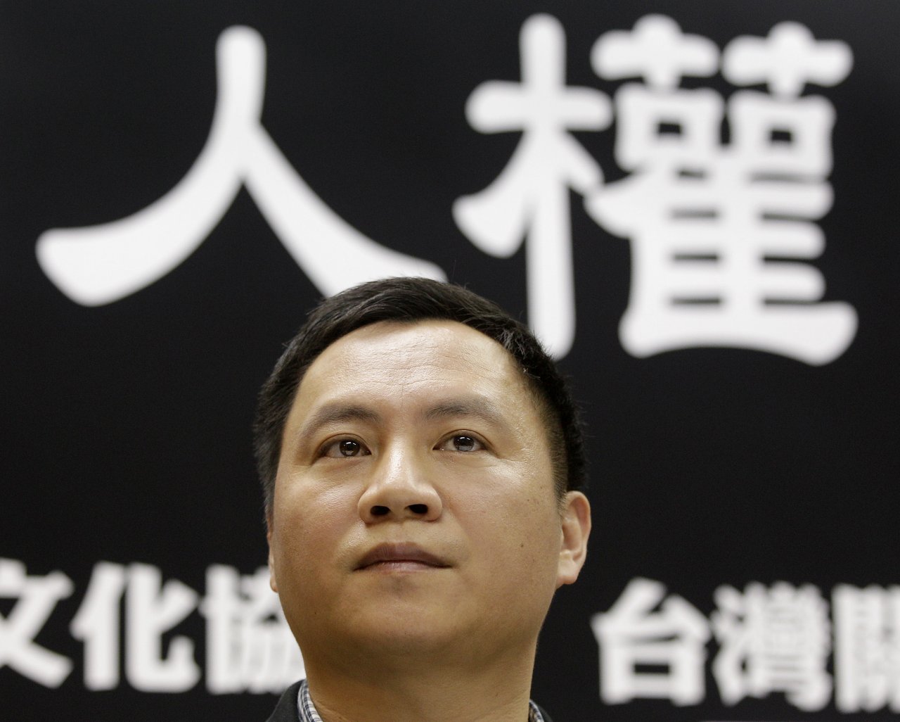 港人絕望中奮鬥換泛民大勝 王丹:印證暴力治國只能踢鐵板