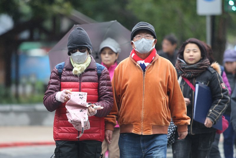 別忘保暖 北東轉濕涼 留意局部濃霧