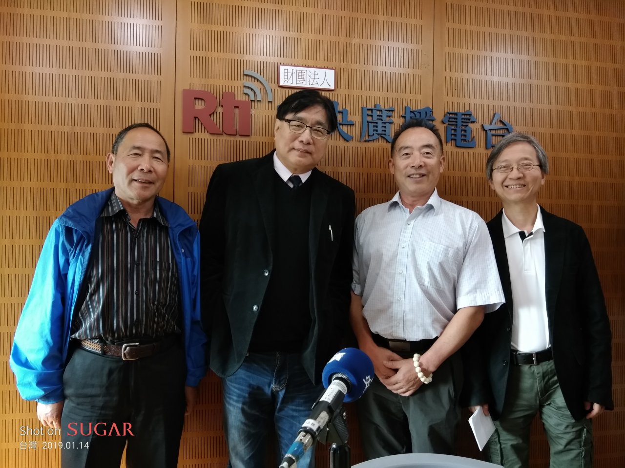 為漢、藏民間的交流，搭橋鋪路